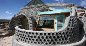 Earthship – куќа од отпад