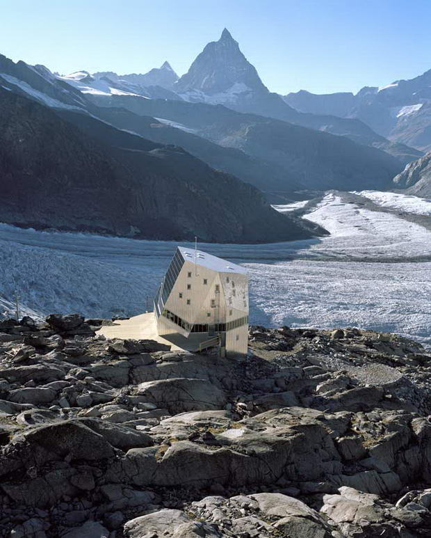 ooio_neue_monte_rosa_hut_e210710_2