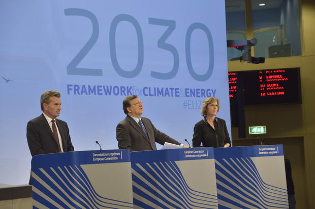 Gьnther Oettinger, Josй Manuel Barroso and Connie Hedegaard (f