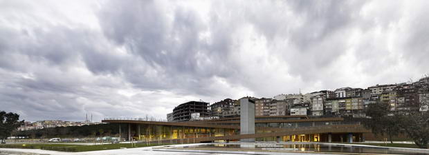 53740310c07a801d9a000026_ey-p-cultural-center-and-marr-age-hall-emre-arolat-architects_04