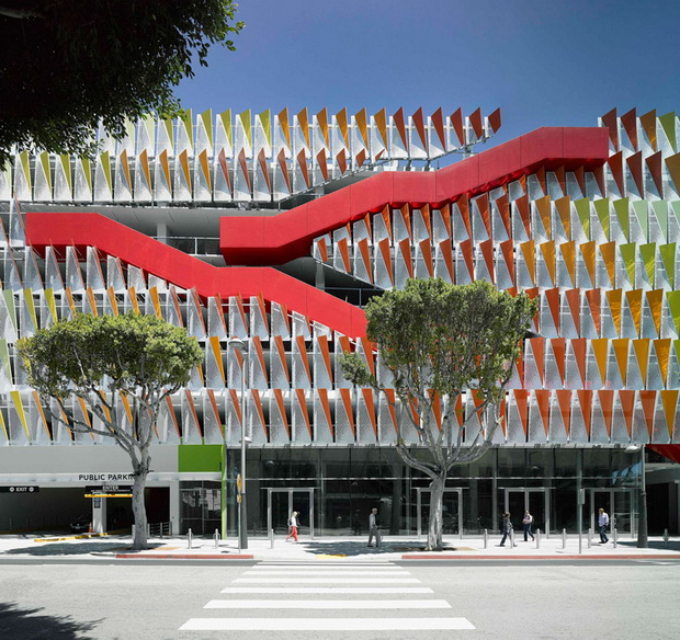 behnisch-architekten-santa-monica-parking-structure-6-designboom-01_resize