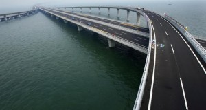 Најдолгиот мост на море во Кина – „автопат на вода“