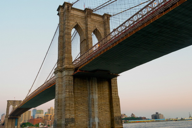 a-view-of-the-brooklyn-bridge