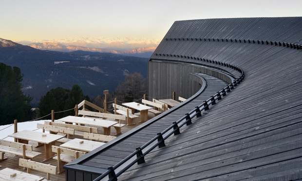 Oberholz-Mountain-Hut-05