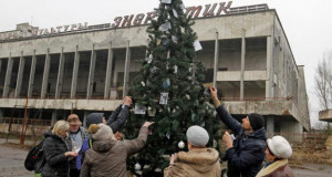 После 33 години накитена елка во Припјат