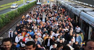 Маки на навивачите со јавниот превоз во Германија – зошто секој воз доцни