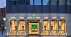Извајана фасада за Rolex продавница во Торонто