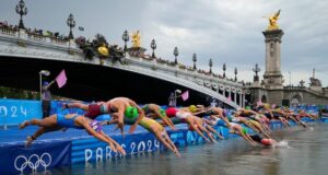 Во реката Сена сепак се одржаа натпреварите во триатлон